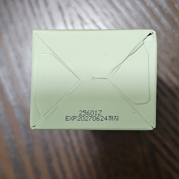 iUNIK Centella Calming Gel Cream - Picture 3 of 3